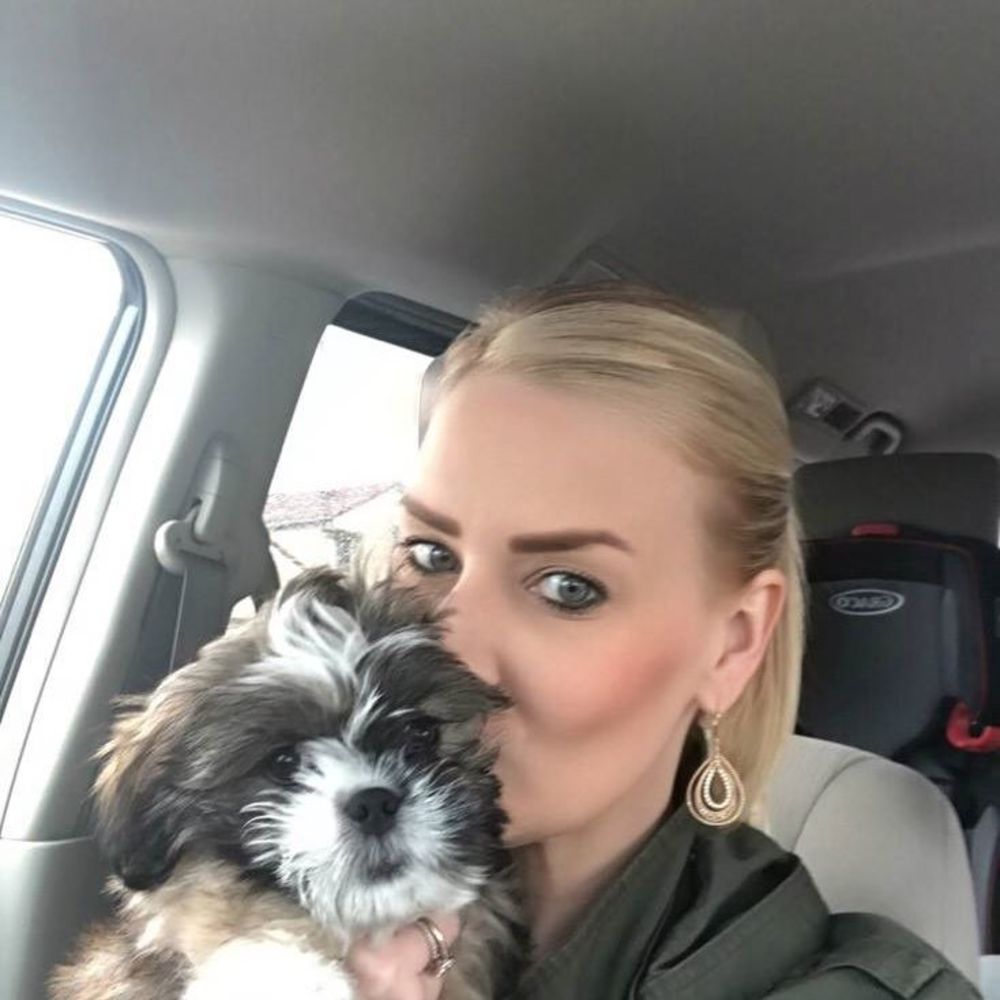 Meet your Posher, Carly